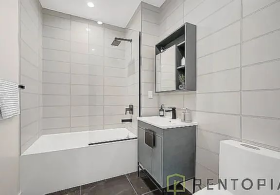 4th image of 2337 Bedford Ave #2M