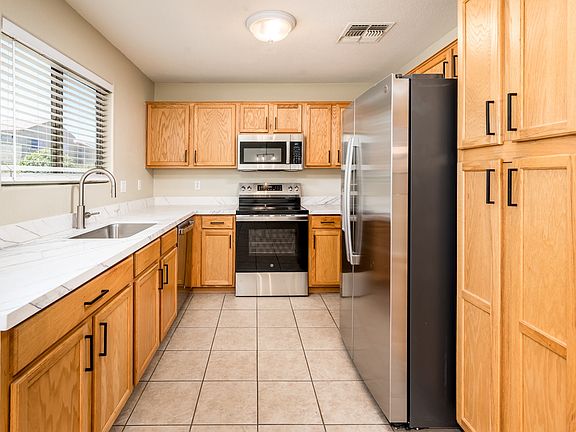 5th image of 17429 W Watson Ln