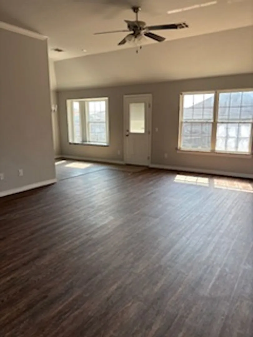 First 2 months FREE! - New Flooring and Freshly Painted! — Photo 3