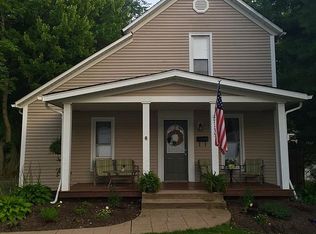 7135 Cedar St, Chagrin Falls, OH 44022