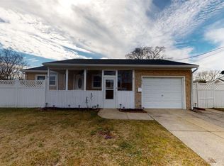 1034 W Groveland Ave, Somers Point, NJ 08244