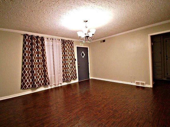 3rd image of 713 Barbour Ave