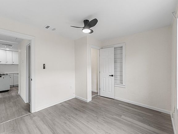 4th image of 4715 Engleford St