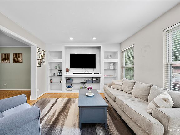2nd image of 617 Pinehurst Dr
