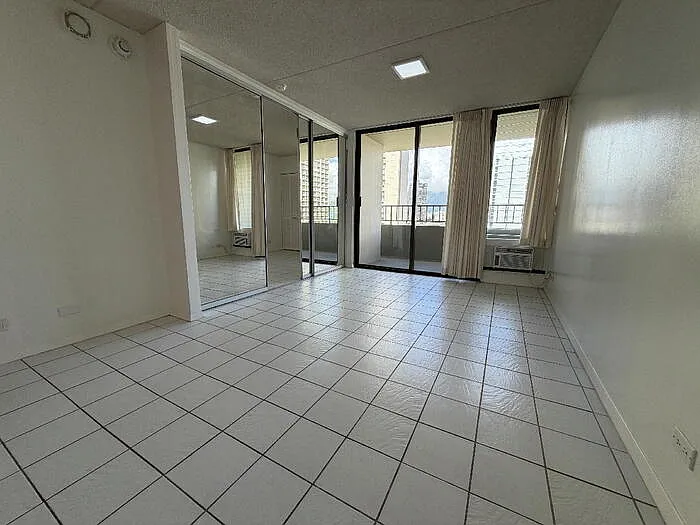 1 bed, 1.0 bath, $2,025 — Photo 2