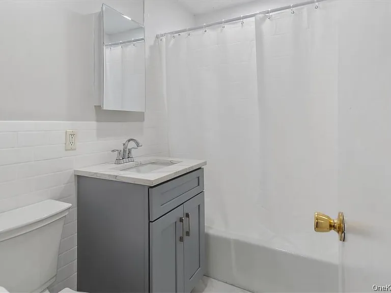 142 Trenchard St #2E — Photo 6