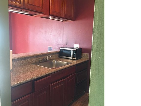 4th image of 1298 Quincy Dr APT 4