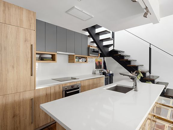 5th image of 43 Newel St Unit Penthouse 2