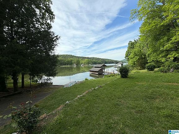 5th image of 8172 Cedar Mountain Rd