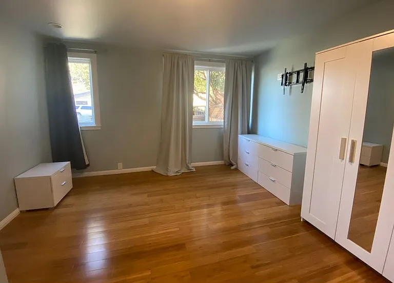944 Bruno St #2 — Photo 3