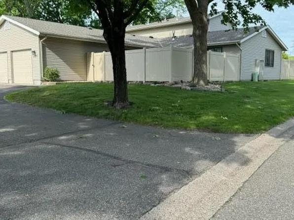 3290 67th St E, Inver Grove Heights, MN 55076