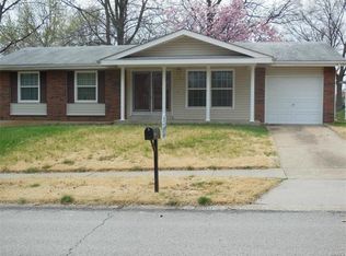 2330 Jenkee Dr, Florissant, MO 63031