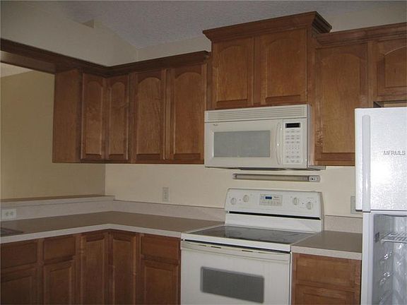 3rd image of 1109 Juniper Ct