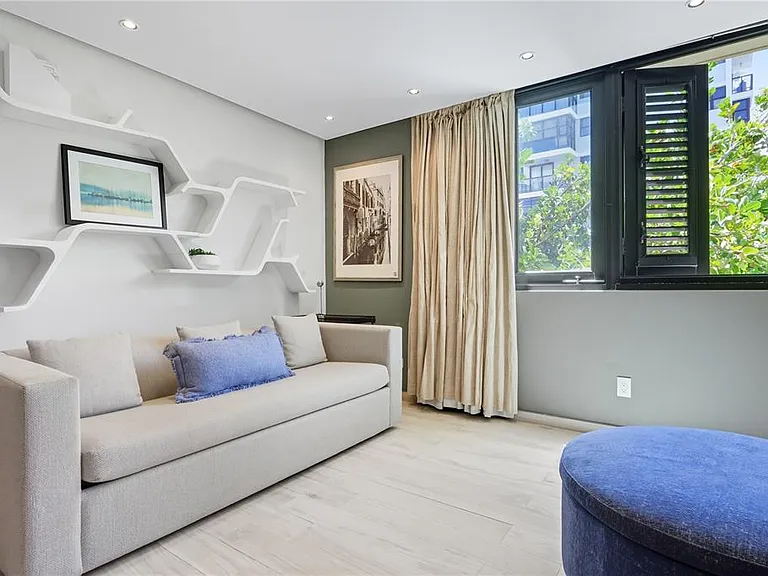 63 Kings Ct #3A — Photo 1