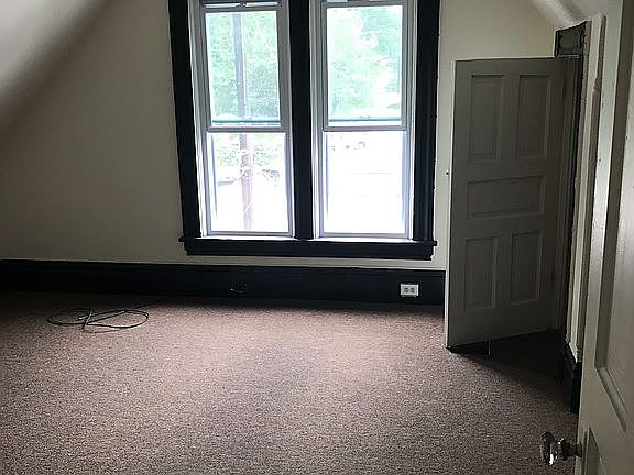 Fifth bedroom