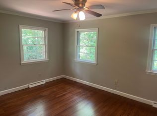 702 Kings Mill Rd, Chapel Hill, NC 27517