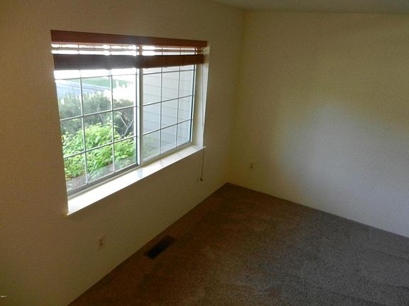 4th image of 2800 Highcliff Ct