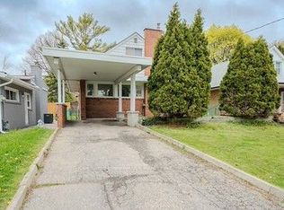 38 Deerfield Rd, Toronto, ON M1K4X1