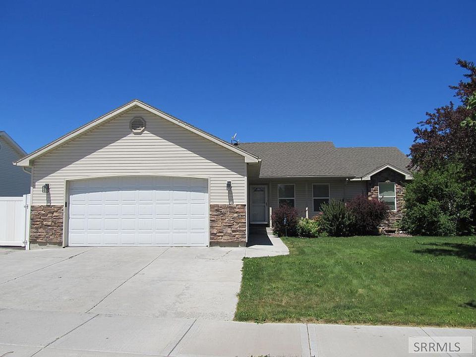 1st image of 3010 Simon St
