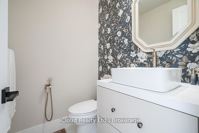Burlington House for rent - 5 Bedrooms — photo 23