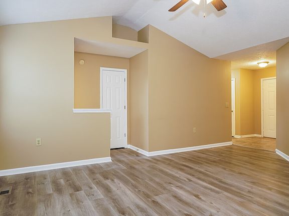 4th image of 7245 Bradford Woods Way