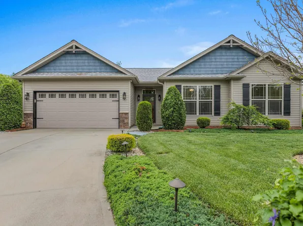 268 Finley Hill Ct, Simpsonville, SC 29681