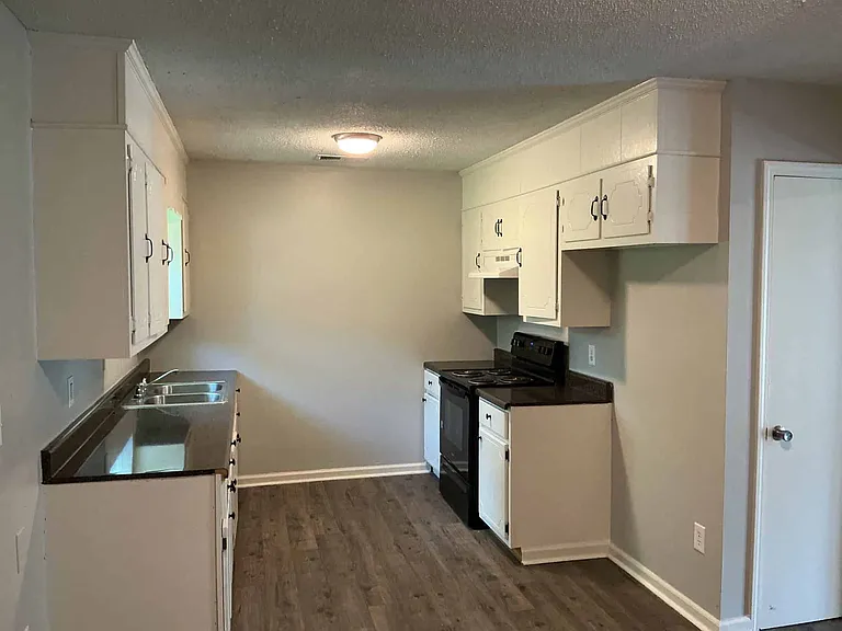 114 McGee Loop — Photo 2