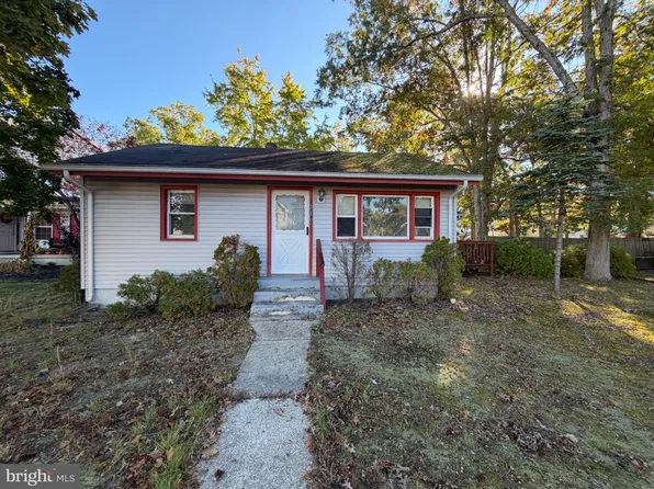 310 Xanthus Ave, Absecon, NJ 08205