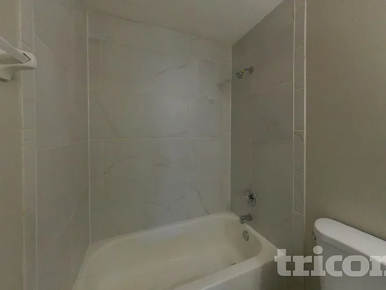 606 Radnor Ln — Photo 13