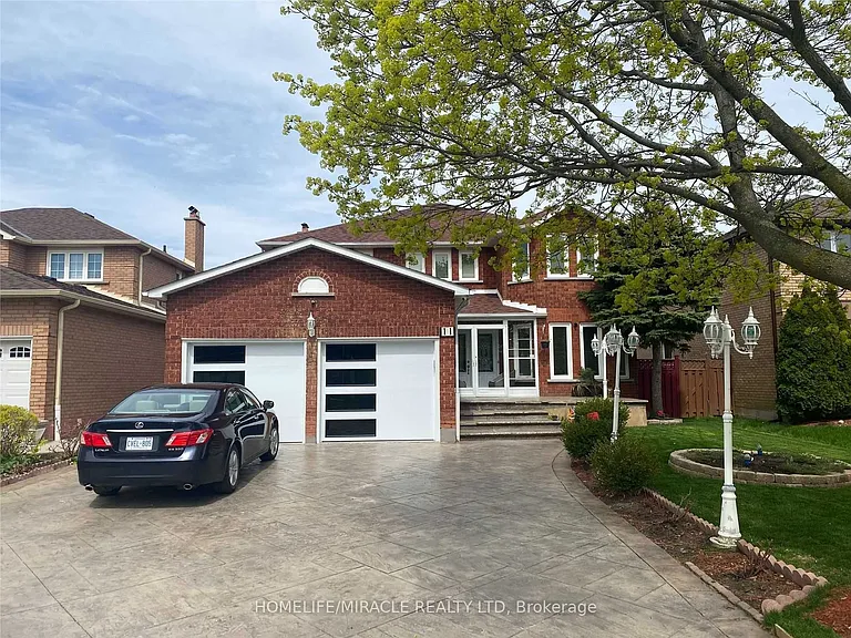11 Phelps Dr — Photo 1