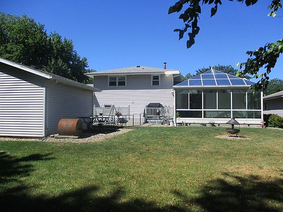 2nd image of 1120 Mallard Dr