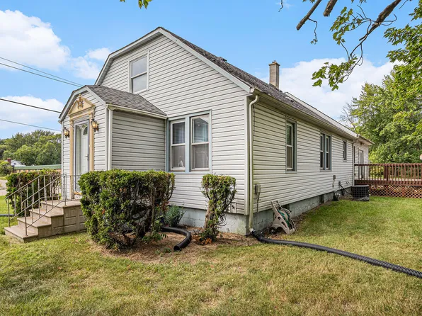 1435 E Empire Ave, Benton Harbor, MI 49022