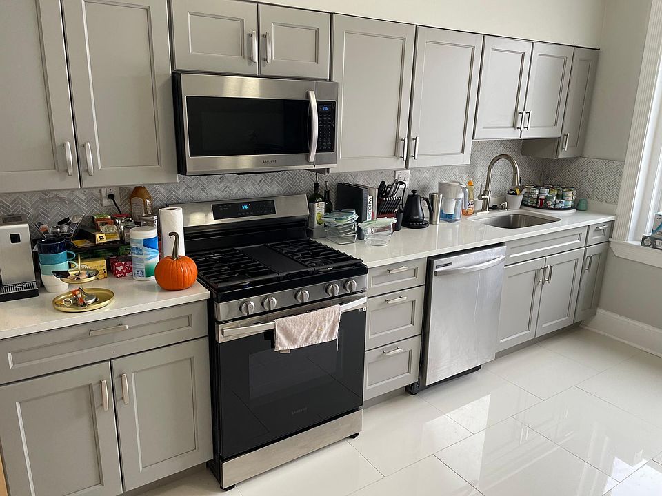 1st image of 7 Fuller St #7