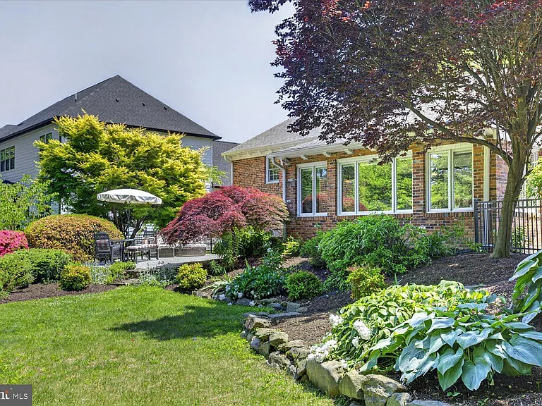 2212 Reddfield Dr — Photo 54