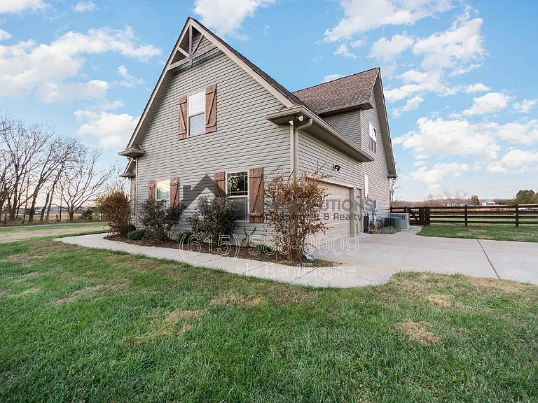 1135 Salem Rd — Photo 1