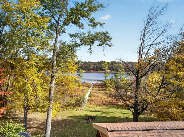1120 W Echo Dr, White Cloud, MI 49349
