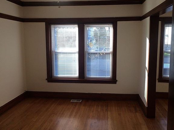 3rd image of 4016 W Cortland St