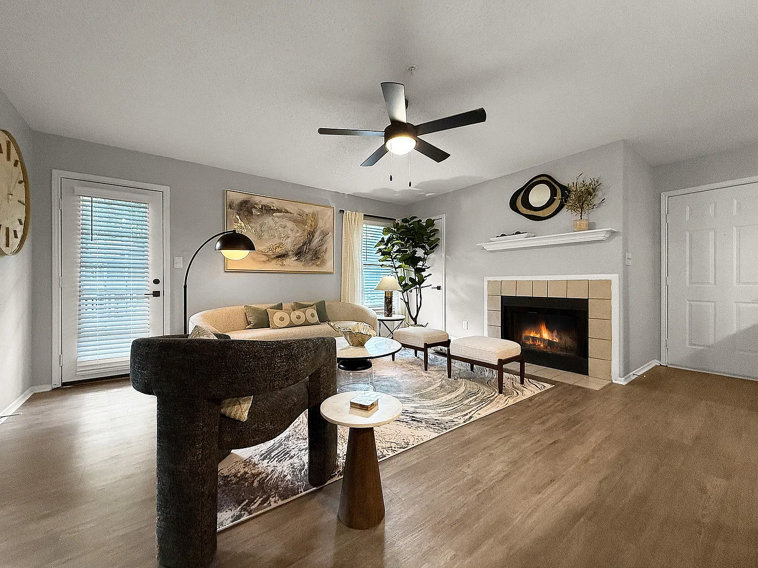 The 1800 at Barrett Lakes Apartments — Photo 2