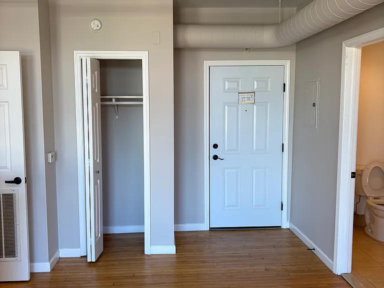 221 Glen St. — Photo 14