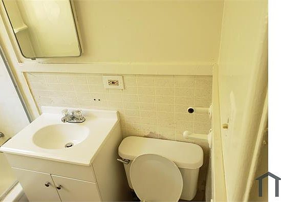 3rd image of 7930B E 16th Ave