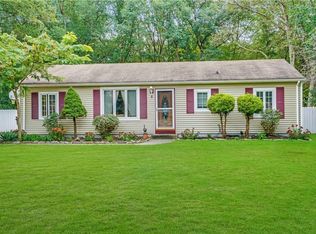 3 Oakwood Dr, Howell, NJ 07731