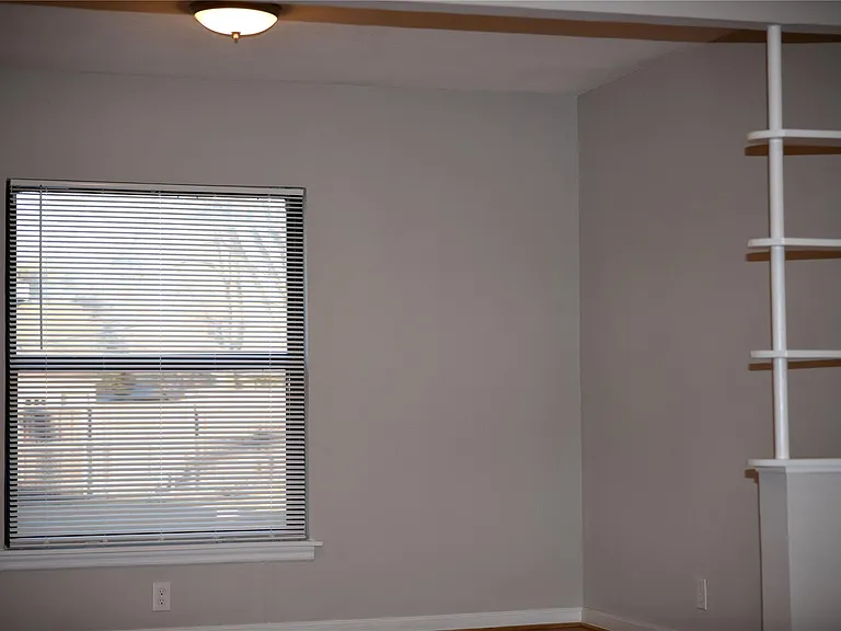 1623 Belgrade Ave — Photo 9