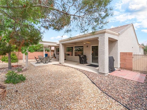 5th image of 2413 Mourning Warbler Ave