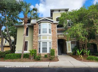 10106 Courtney Oaks Cir APT 103, Tampa, FL 33619