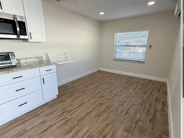 4005 N Glen Ave #1 — Photo 21