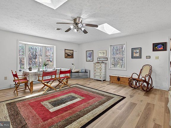 4th image of 191 Hideaway Farms Rd