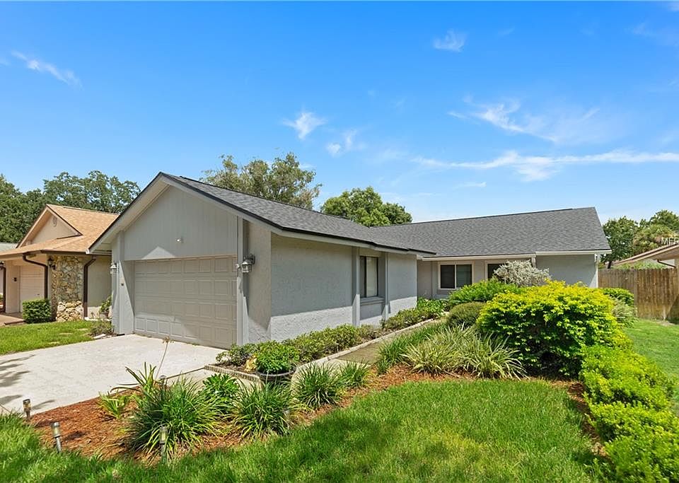1st image of 125 Holtz Dr