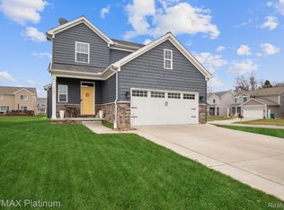 368 Beaver Run, Holly, MI