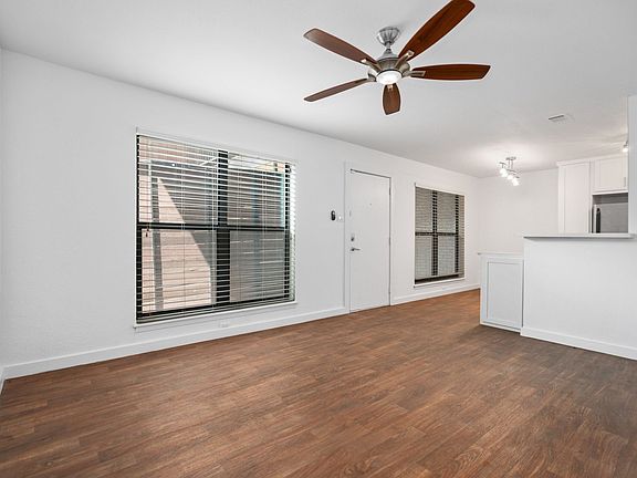 4th image of 400 Westmoreland St APT 4