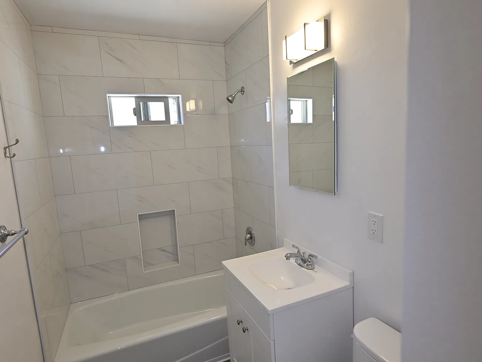 2 bed, 720 sqft, $2,450 — Photo 4